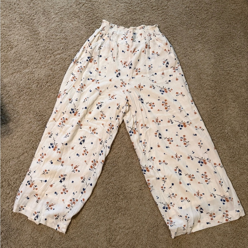 American Eagle Outfitters Floral Cream Pants